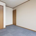 洋室_タイルカーペット
